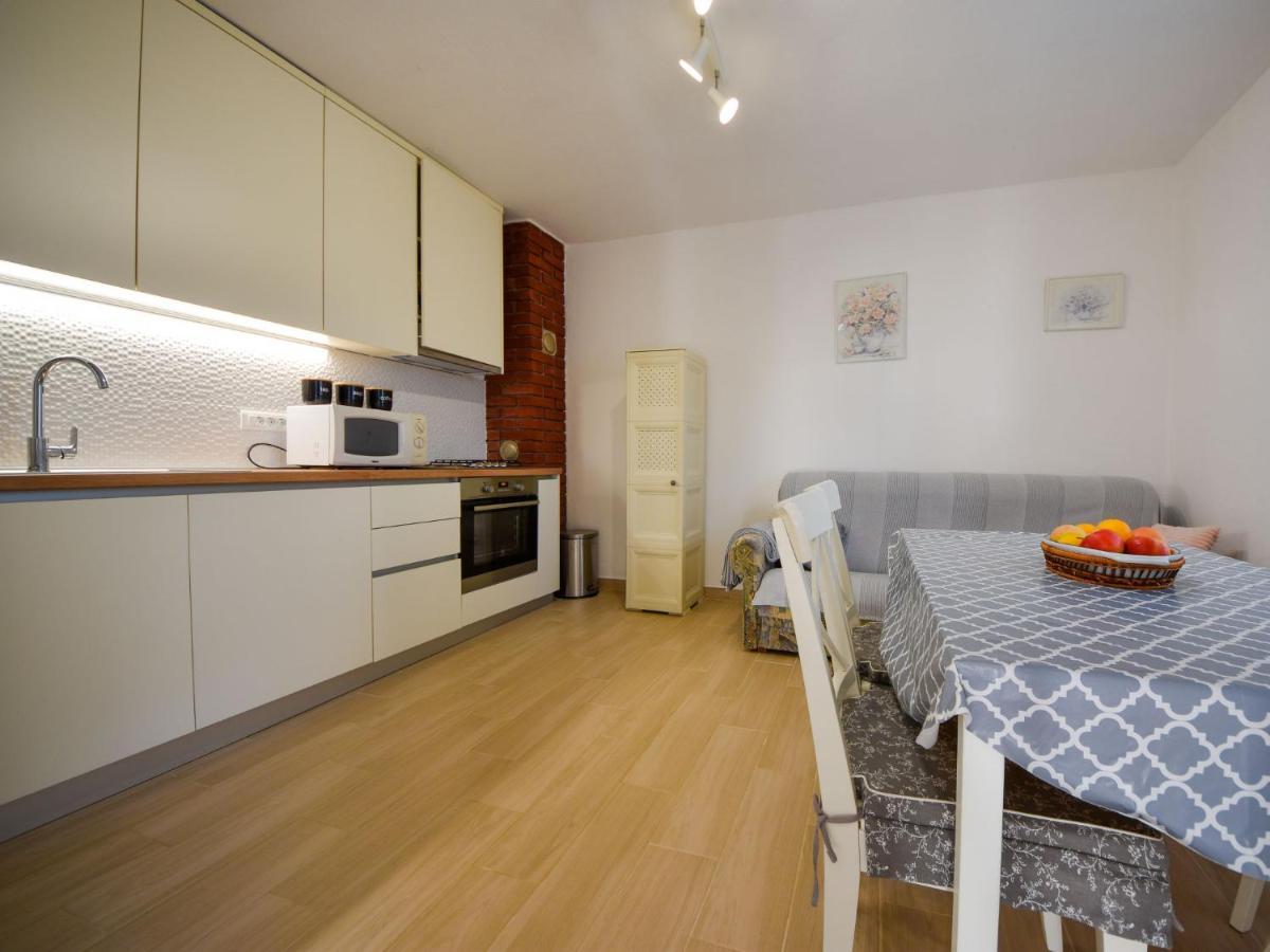 Apartment Vukic-5 By Interhome Starigrad Paklenica Buitenkant foto